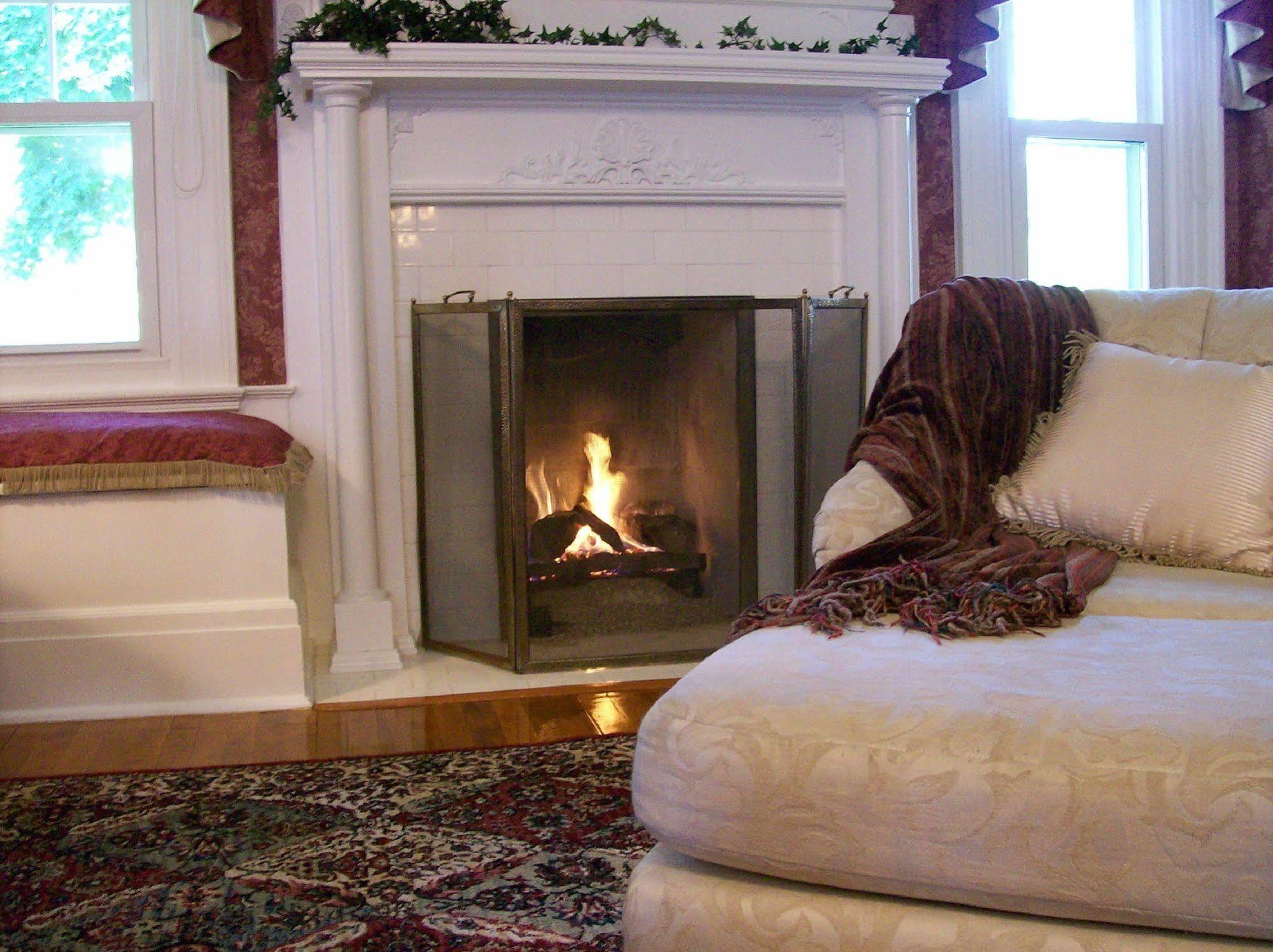 Julias Bed And Breakfast Hubbard Interieur foto